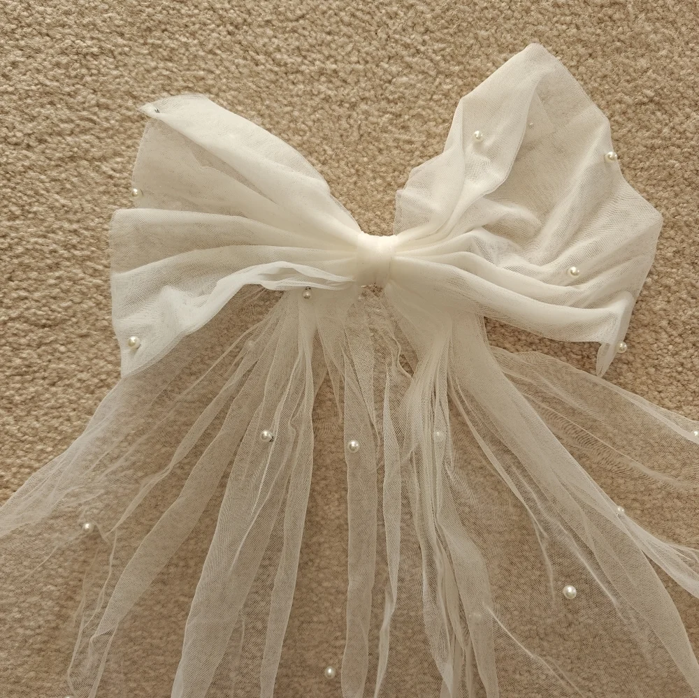 Bridal Hair Clip Pearl Bow - Picture 2 of 5